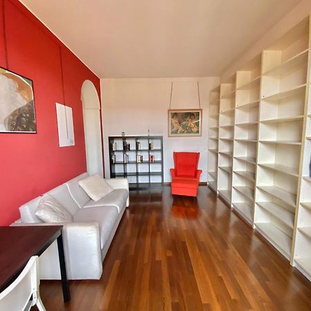 Grazioso Appartamento Nel Cuore Del Tran Tran Di Milano, Perfetto Per Amici E Famiglie, Vicino A Metropolitana Eksteriør billede